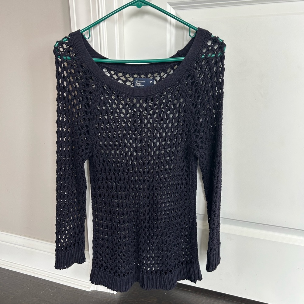 American Eagle navy blue top
